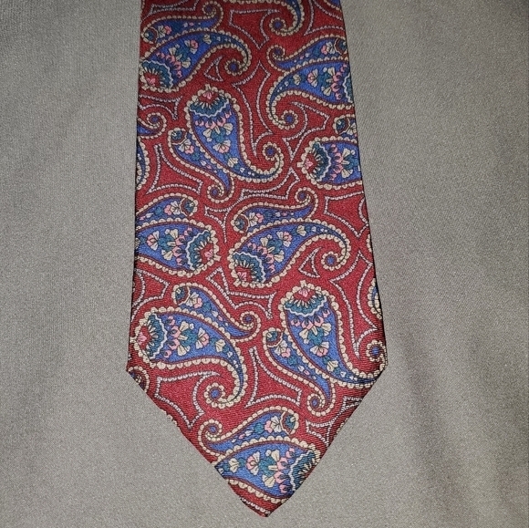 Haggar Red & Blue Paisley Print Tie New - Picture 1 of 5